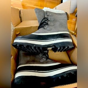 Sorel Caribou Women’s Grey Winter Boots -  Size 10